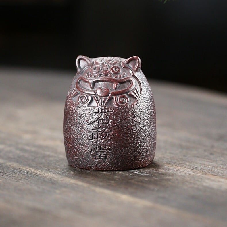虎 招財 置物 オブジェ 陶器 絵付け 富 繁栄 樹脂素材 玄関 リビング