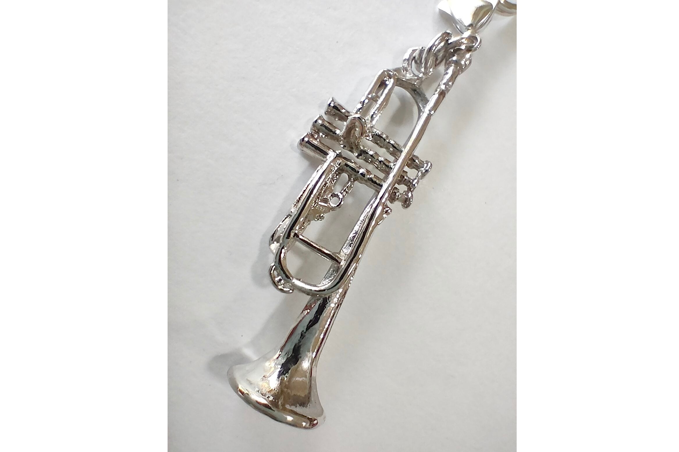 トランペット シルバー 0f8257a9-2e44-4032-9b40-