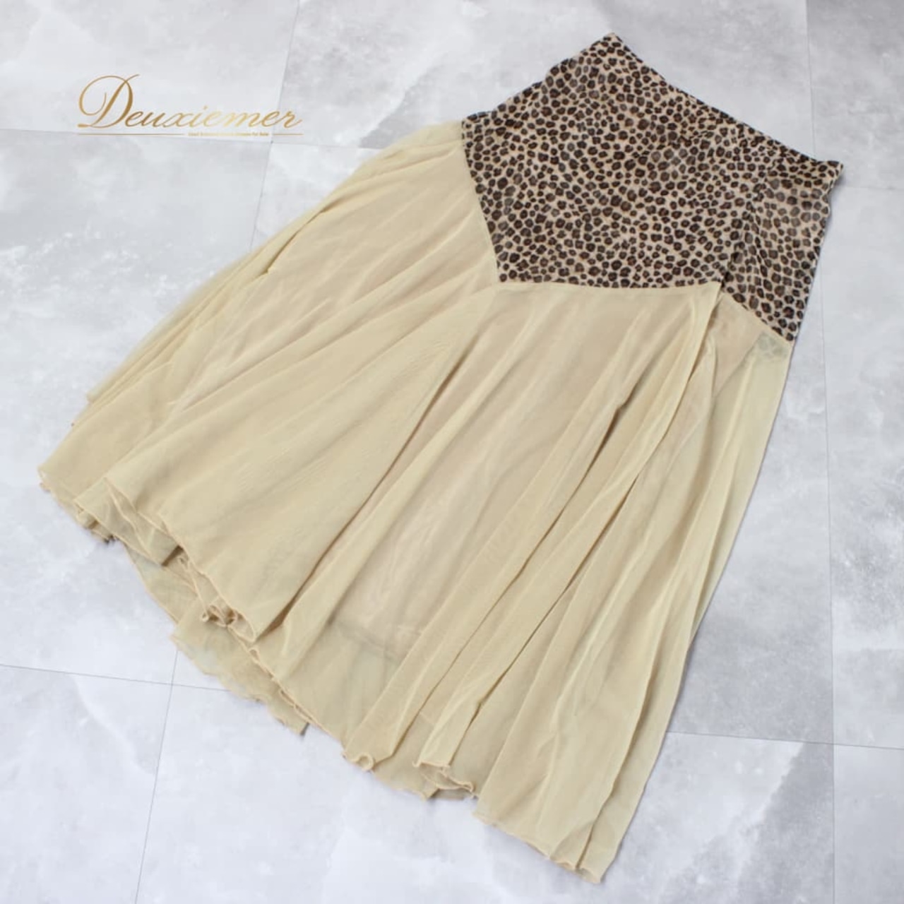 社交ダンス 衣装 スタンダード スカート レッスンウェア レディース ベージュ系 ブラウン系 レース ヒョウ柄 練習着 ステージ衣装 上品 ダンス衣装 レオパード シック エレガント 大人可愛い 舞台衣装 ポリエステル フレアスカート アシンメトリー風 きれいめ 伸縮性 ポケットなし レース風デザイン 丈長め ミドル丈 83cm前後 ゴムウエスト ウエストゴム フィット感 たっぷりフレア