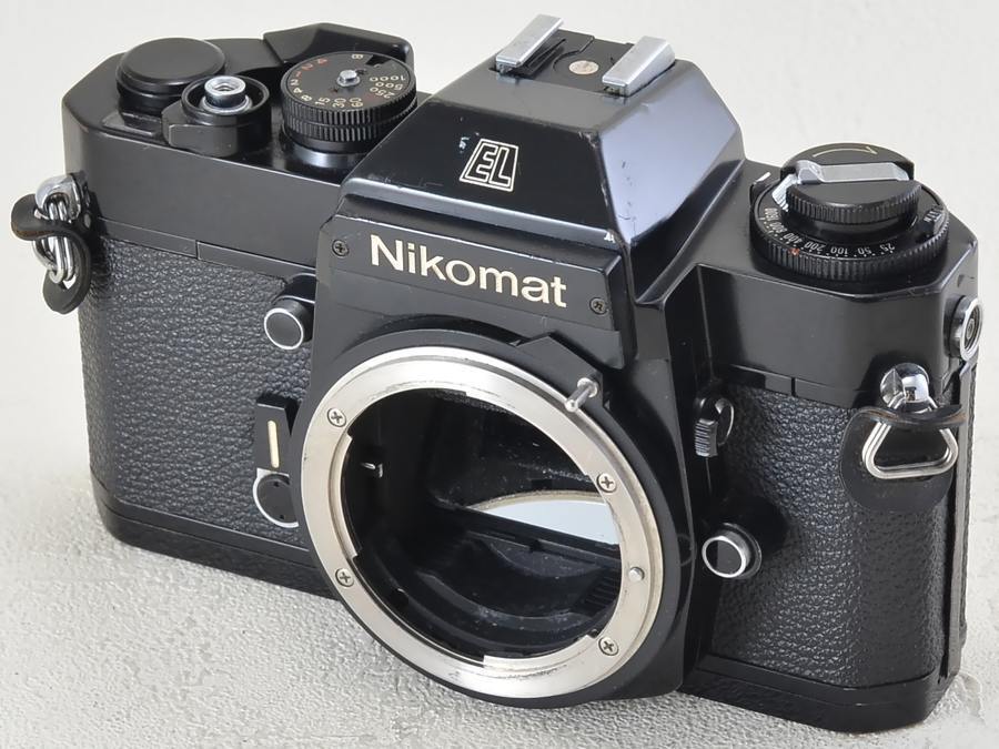 NIKKORMAT EL　希少な輸出モデル　ブラック　ドイツの大型カメラ店で購入