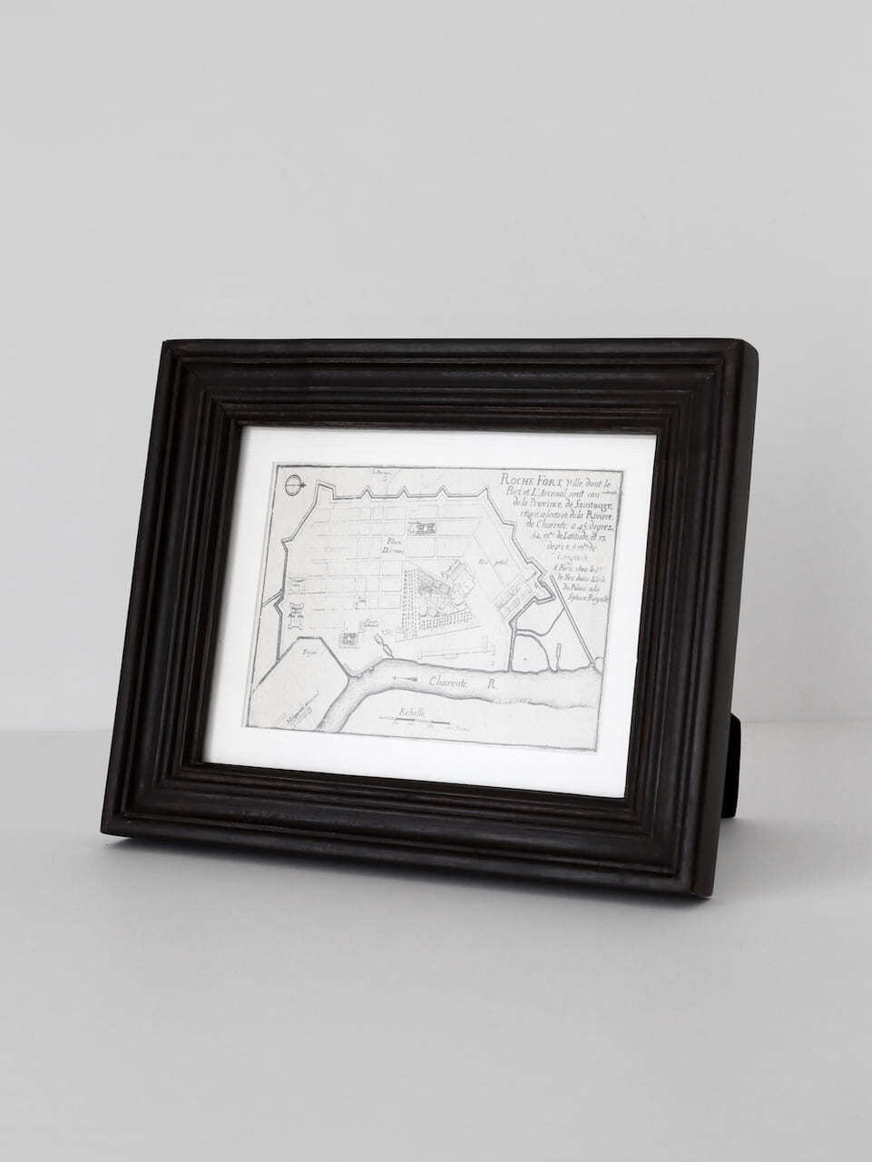 新登場! FRAMES BY POSTスカンディヴィンテージブラック&ゴールド写真フレーム20×16インチ (プラスチックガラス) www