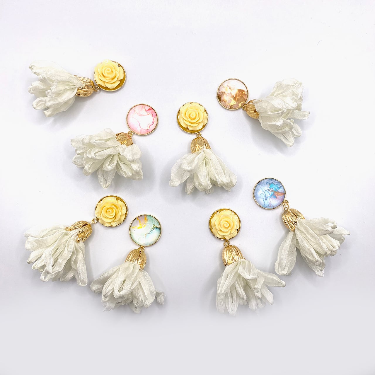 神を笑うことがもし許されれば - White