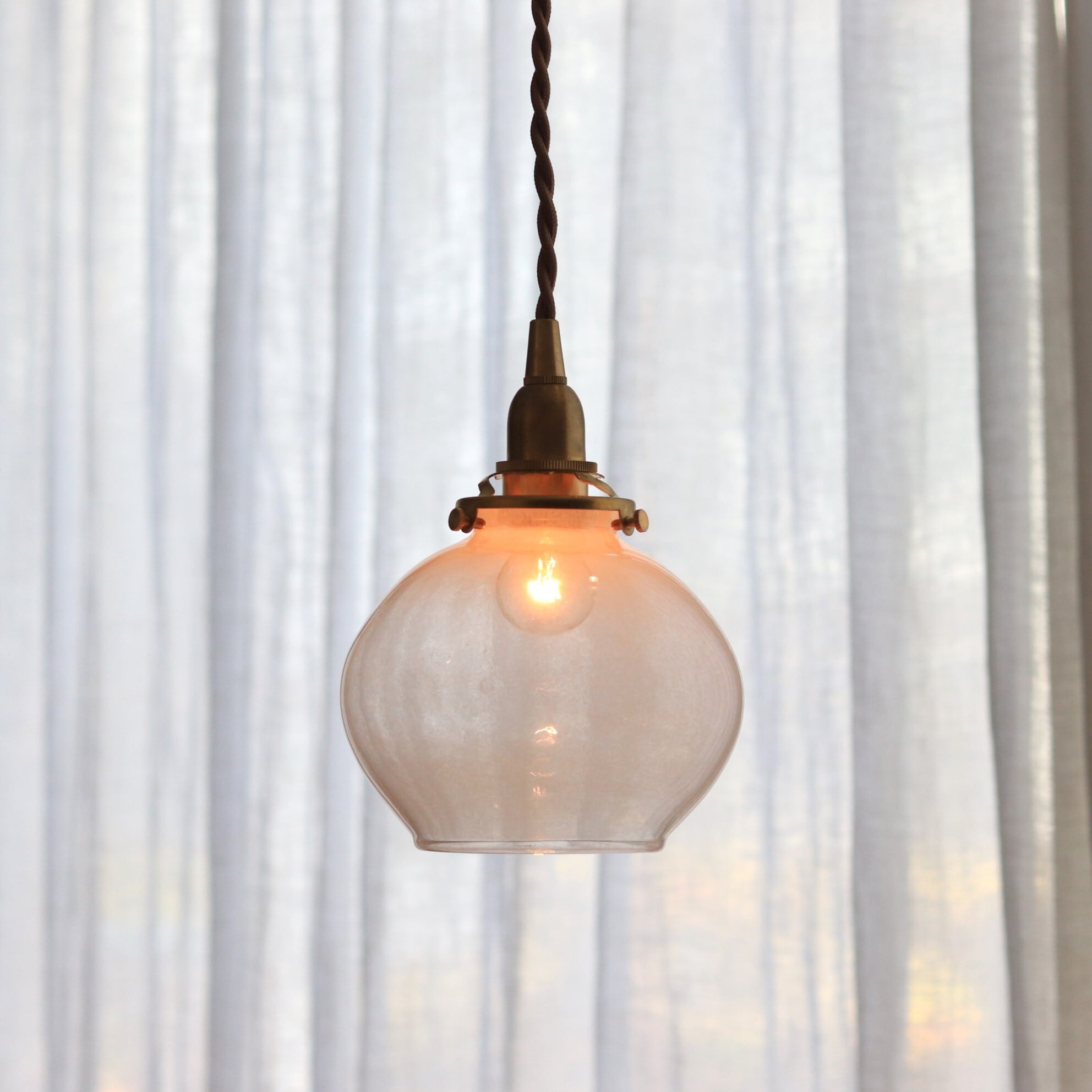 【照明】吹きガラスのペンダントライト ミルク