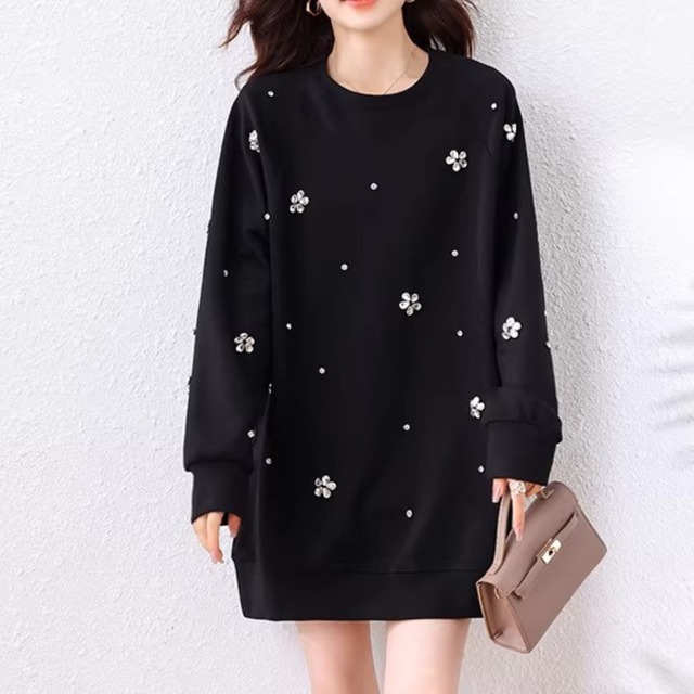 Black Crewneck Sweatshirt with Bead Details (ME290)