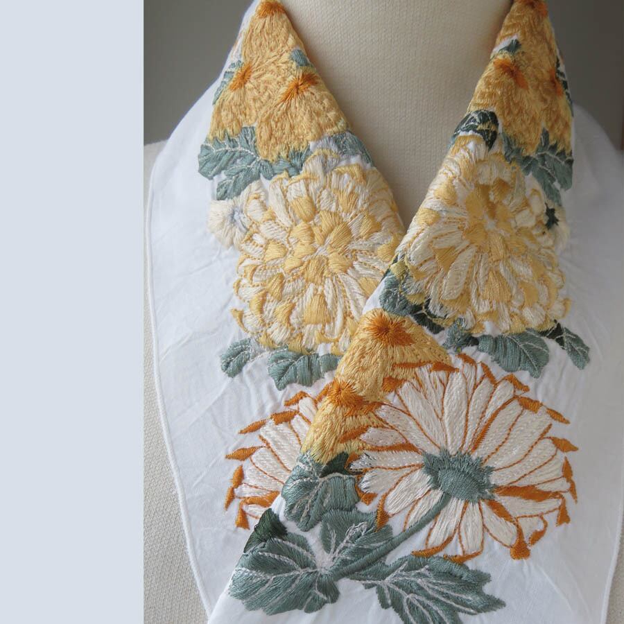 【美品】 Bally 半袖トップス フロント花柄 シルク IT44 茶×白 花柄 花柄 ドルマンTシャツ トップス レディース 半袖 ドルマン・再再販