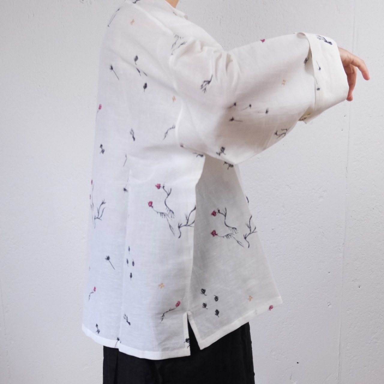 BUNON(ブノン)Khadi Linen cotton Hand Print & Embroidery Wide Pullover  リネンコットン 刺繍 ワイドプルオーバー / オフホワイト