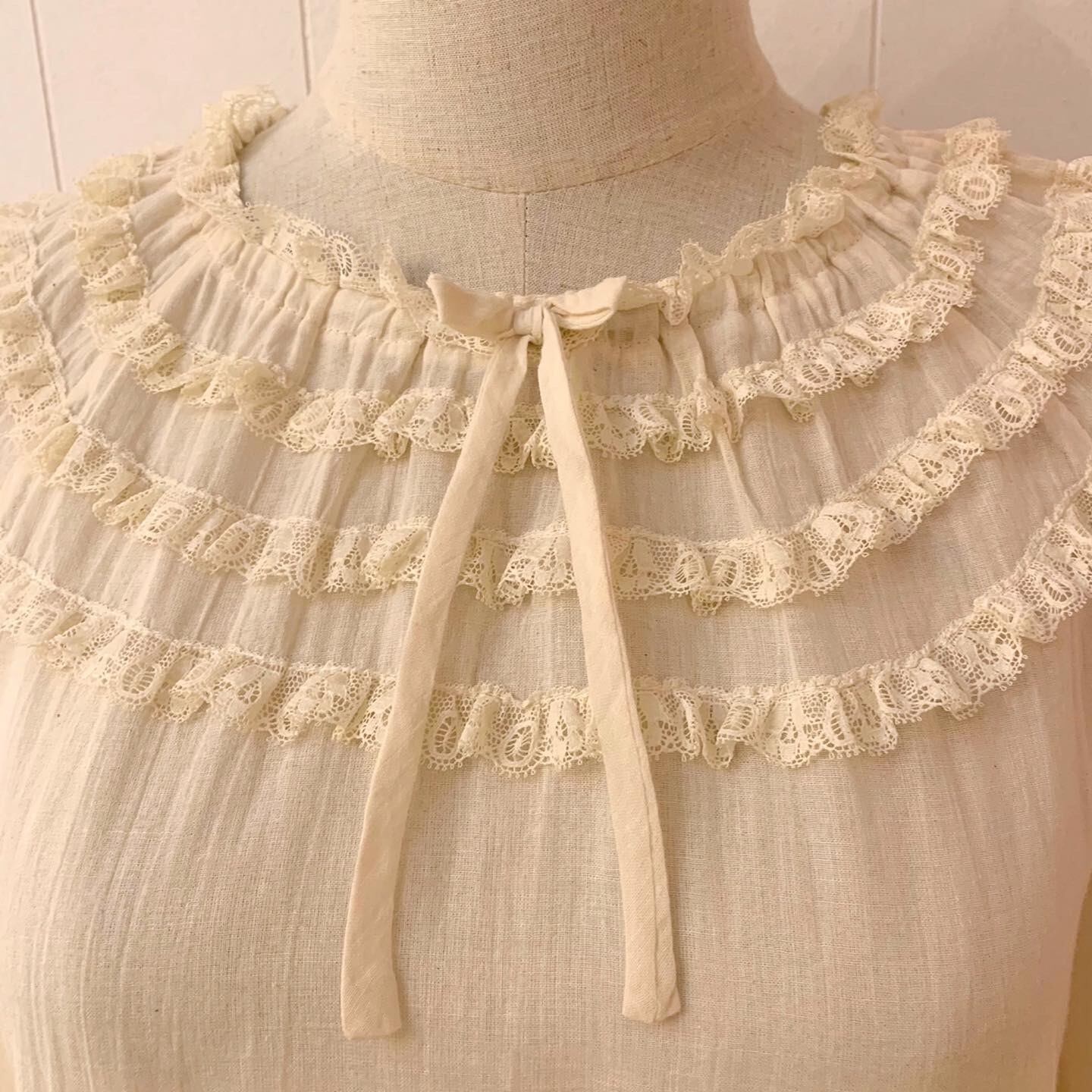 round lace cream neglige one-piece