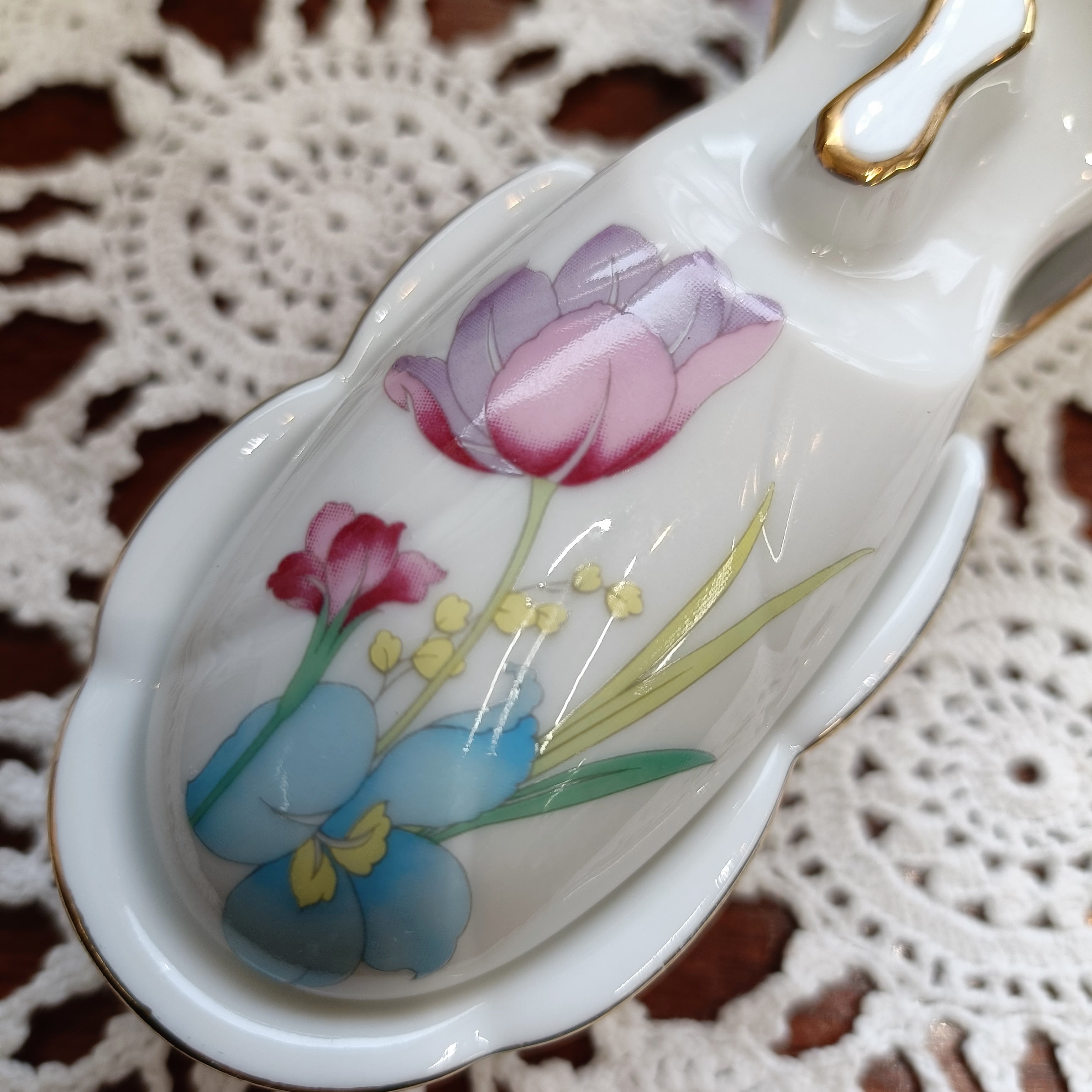 wedge woodトランプケース 花柄陶器小物入れ 2仕切り付き 新 発売家具・インテリア - wedge woodトランプケース 花柄陶器小物