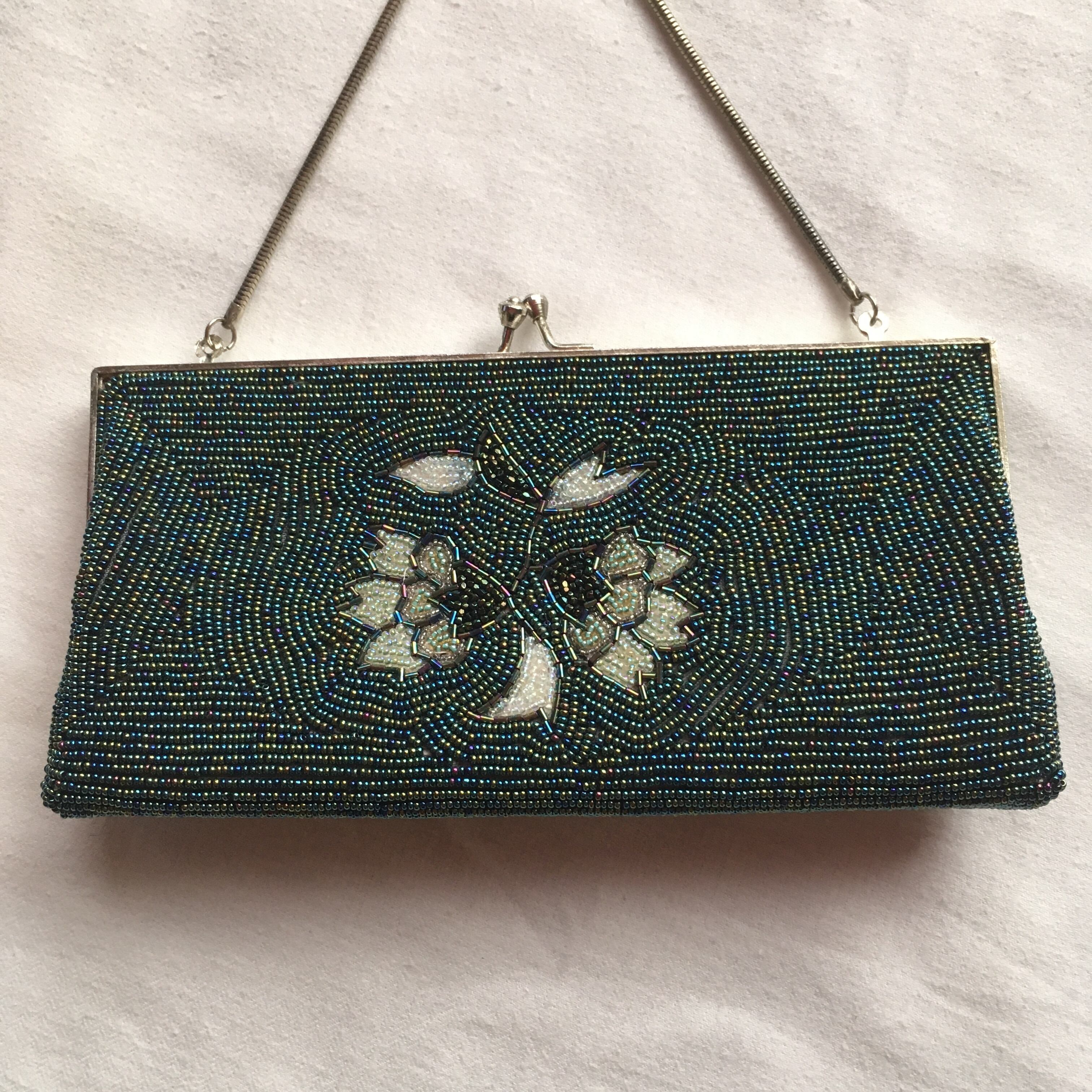キラキラビーズ刺繍がま口バッグ used ヴィンテージ 昭和レトロ | 古着
