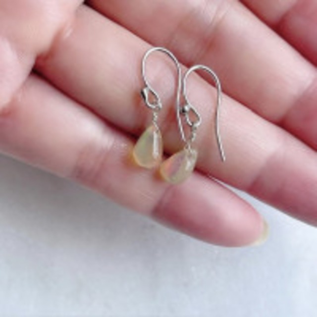 【超美石】エチオピア産　オパール　ピアス　（ブラウン）　4904