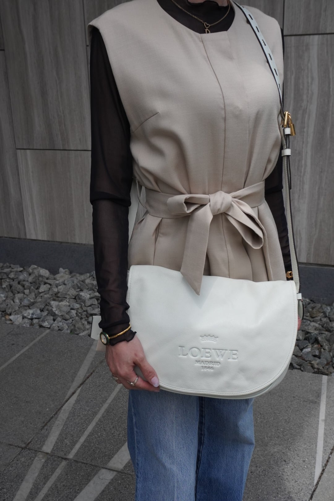 LOEWE ロエベ ヘリテージ ショルダーバッグ ホワイト ホワイト レザー