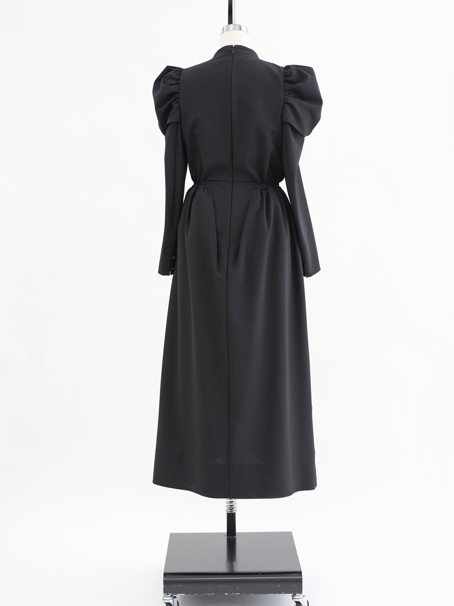 AKIKOAOKI A gentlwoman | physis (ピュシス)