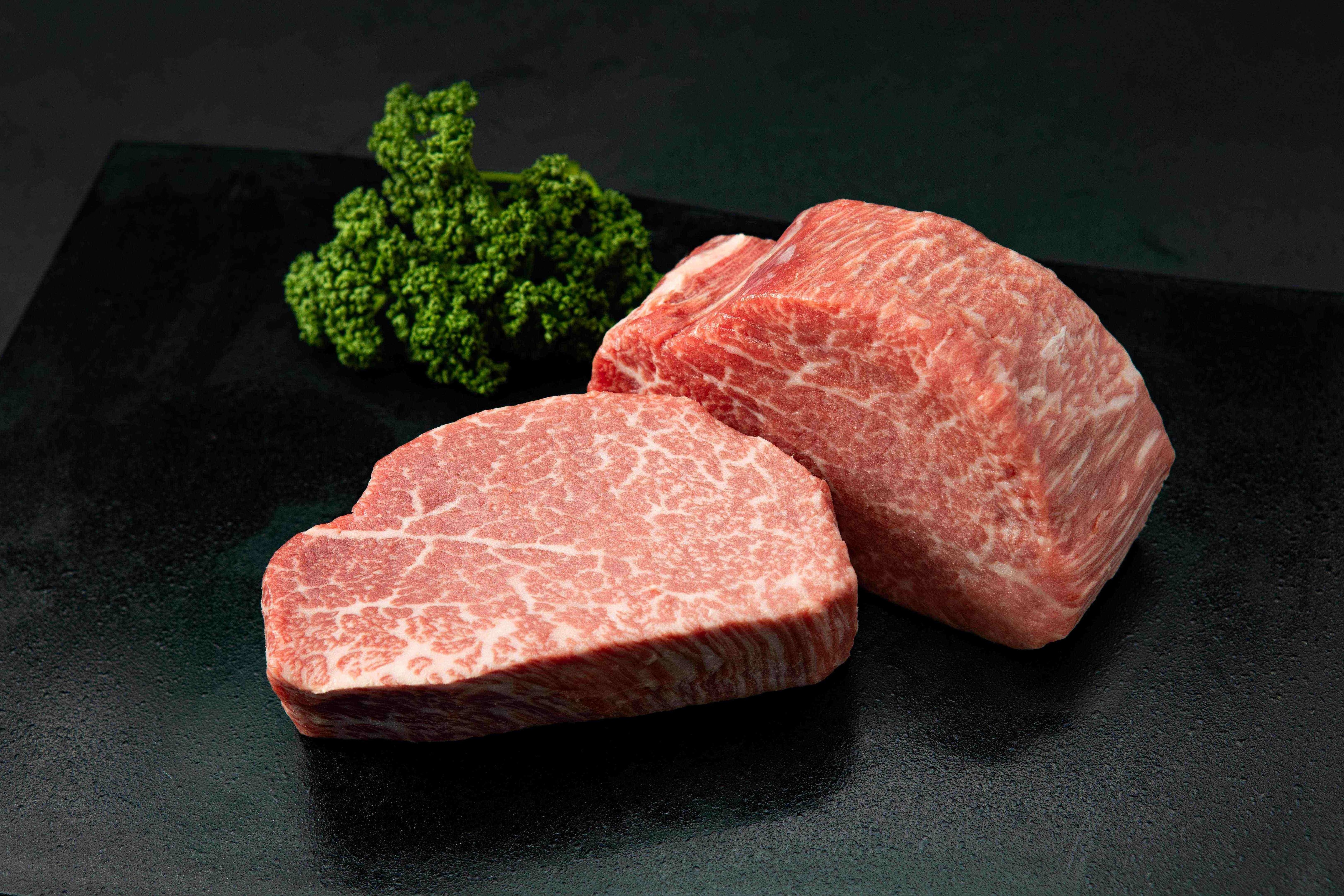 熊本和牛 あか牛ヒレ ステーキ （120ｇ×2枚）