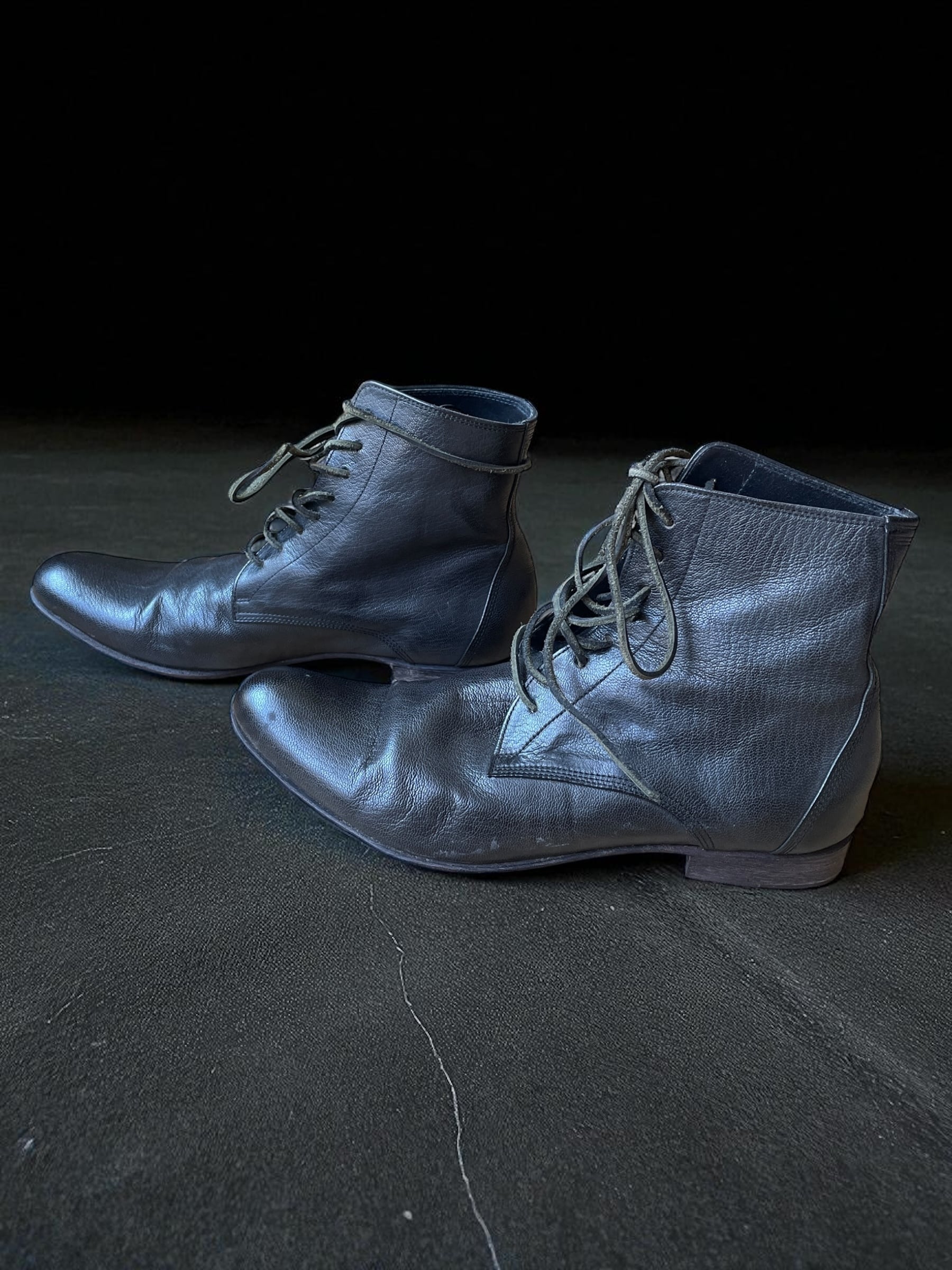 Mihara Yasuhiro - 00s Sculpted Leather Lace Boots | Atelier Accord