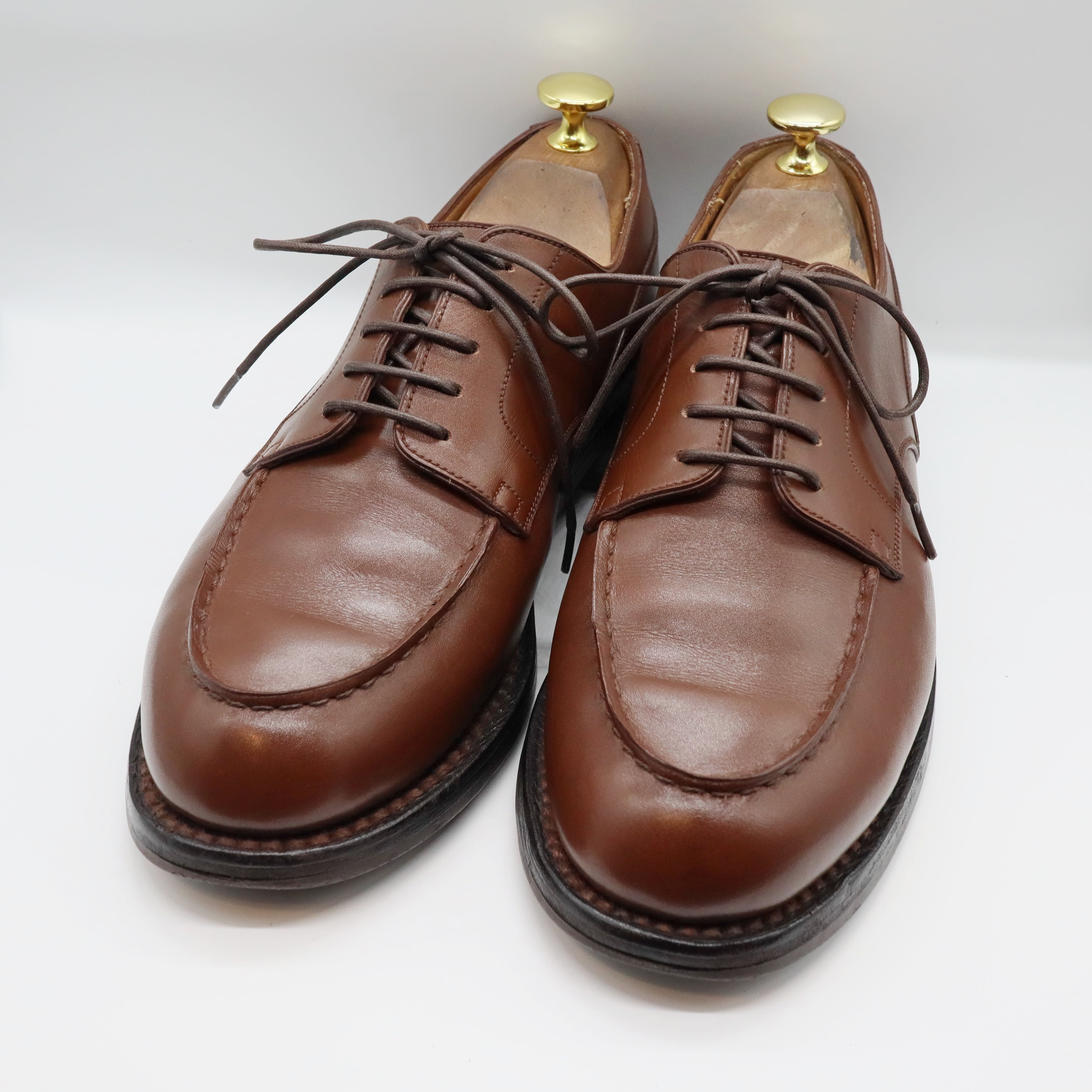 J.M Weston suède Plain Toe Blucher