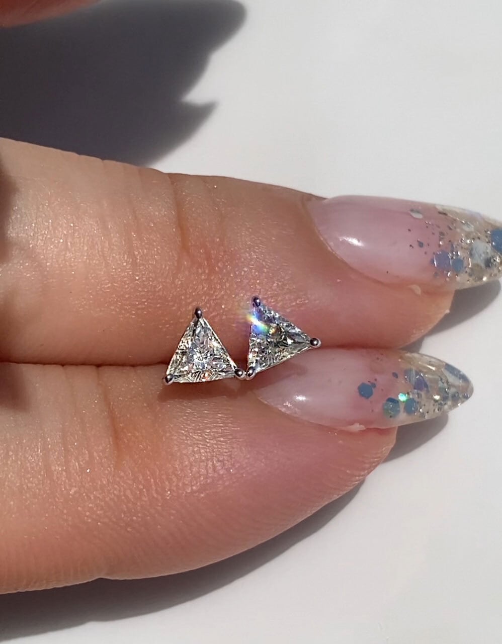 K18WG天然ダイヤモンド♡トリリアントカット×ピンクダイヤ添えピアス