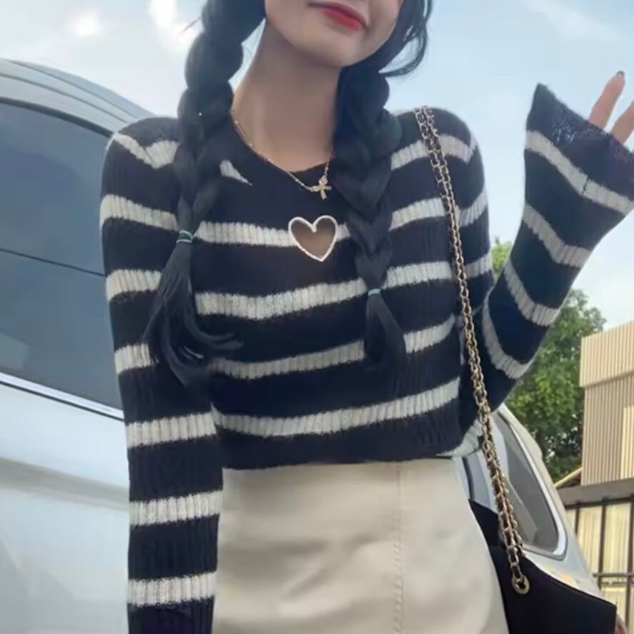 heart cutting border knit