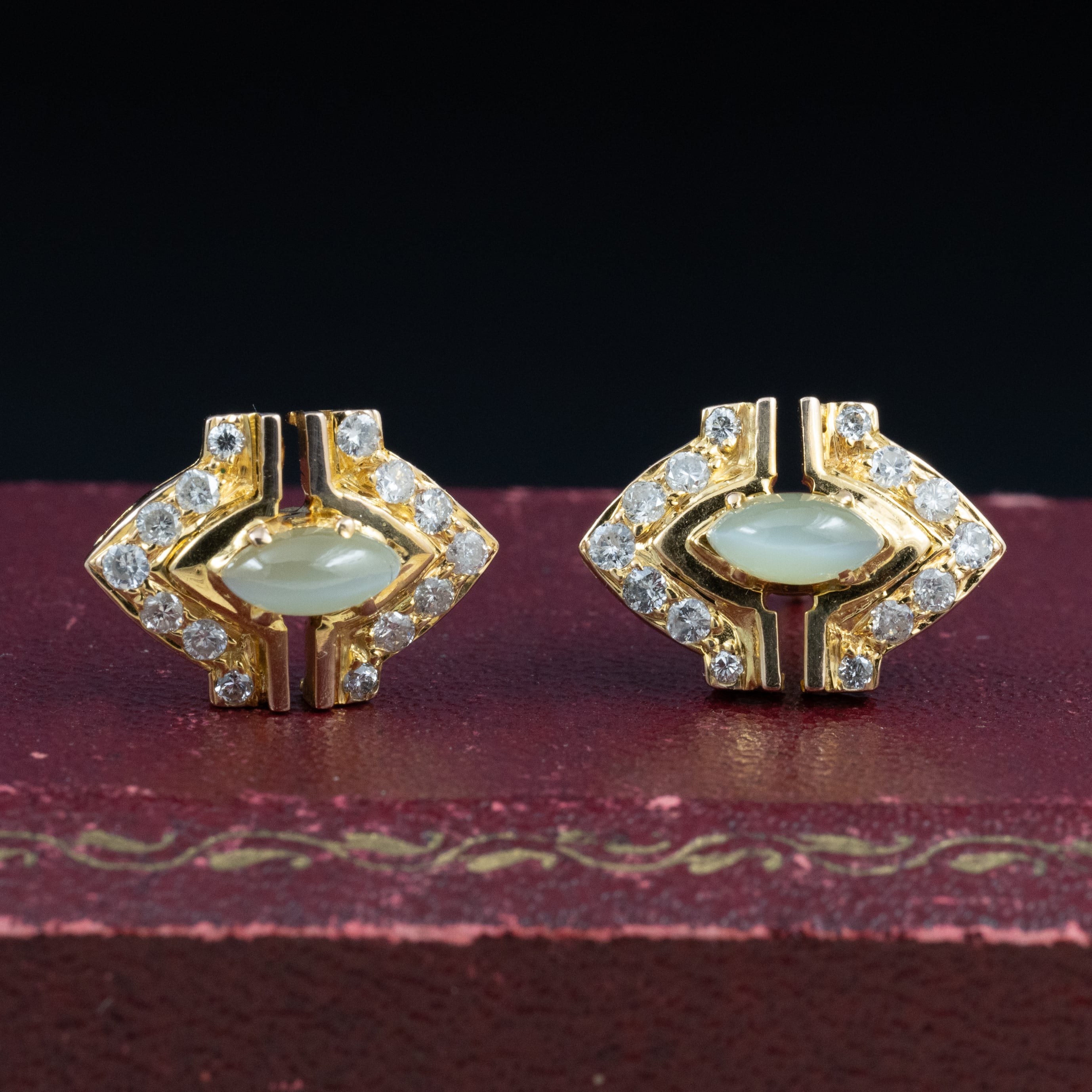 ヴィンテージ K14 クリソベリルキャッツアイ ダイヤモンド ピアス 〜エキゾチックな雰囲気が魅惑的〜 OKE00011