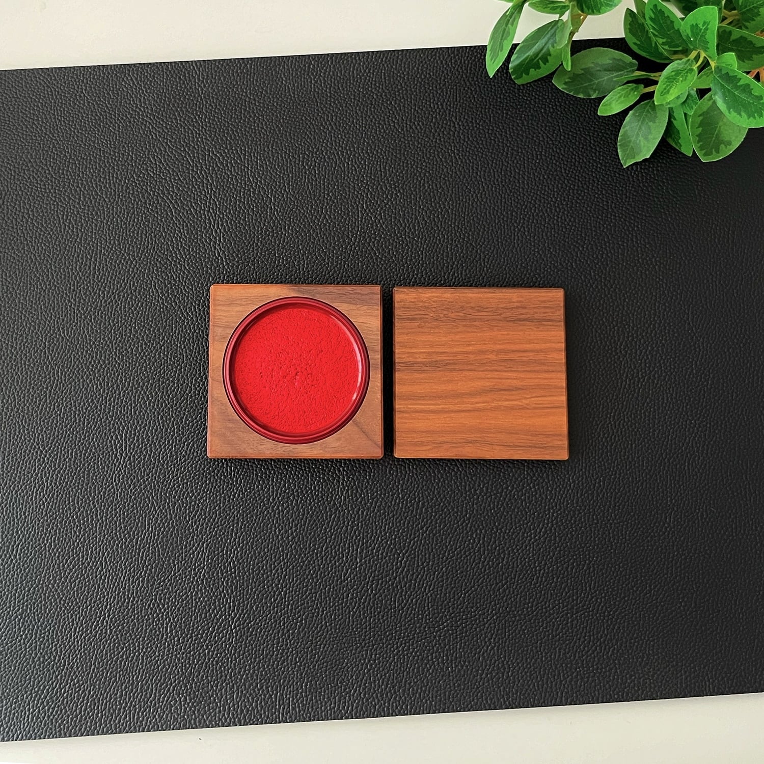 KATOMOKU 練り朱肉 km-126WA | 加藤木工株式会社 online shop