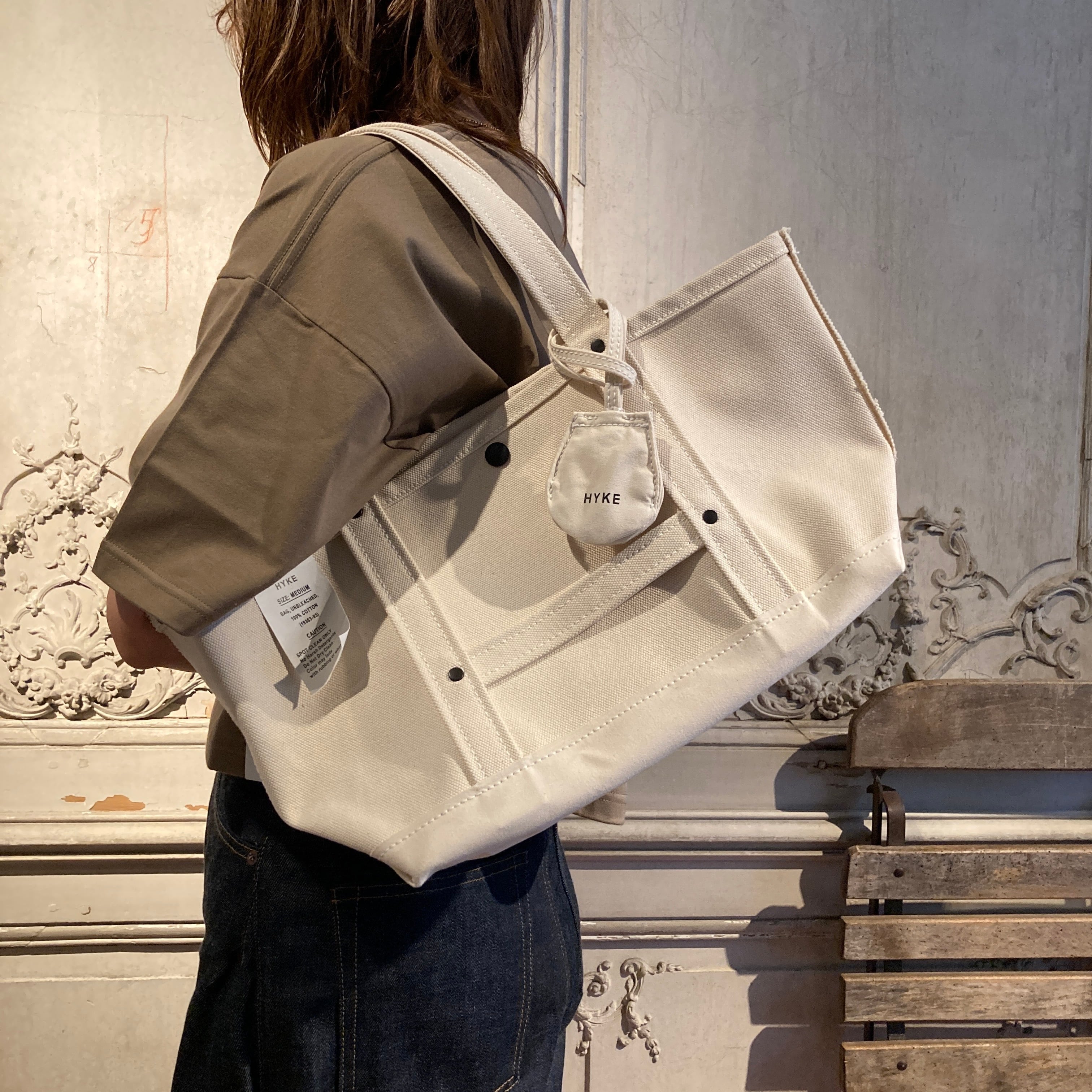 HYKE【ハイク】TOTE BAG (MEDIUM) (19363) | glamour online