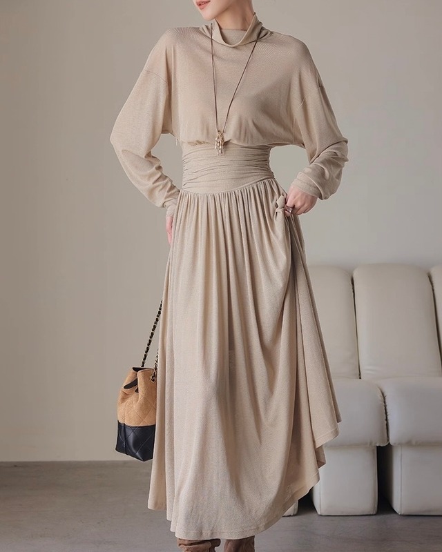 ドレープネック シャーリングワンピース