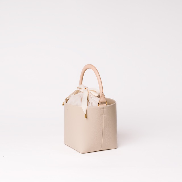 Classic  Basket  -  ECRU