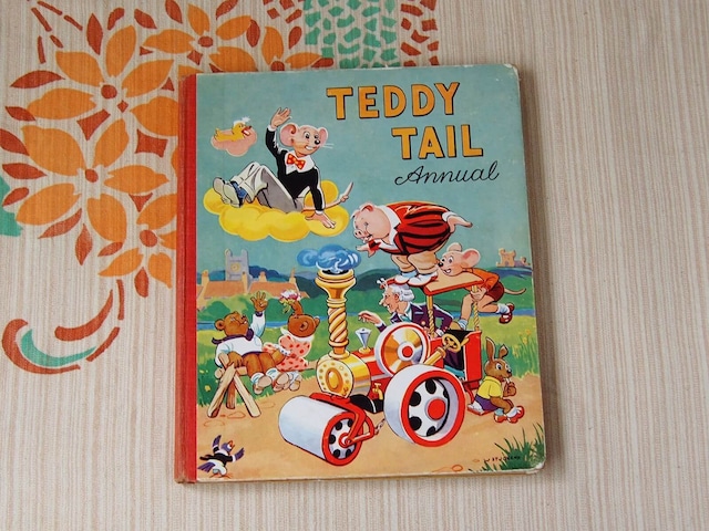 イギリスアンティーク　絵本　児童書　TEDDY TAIL Annual