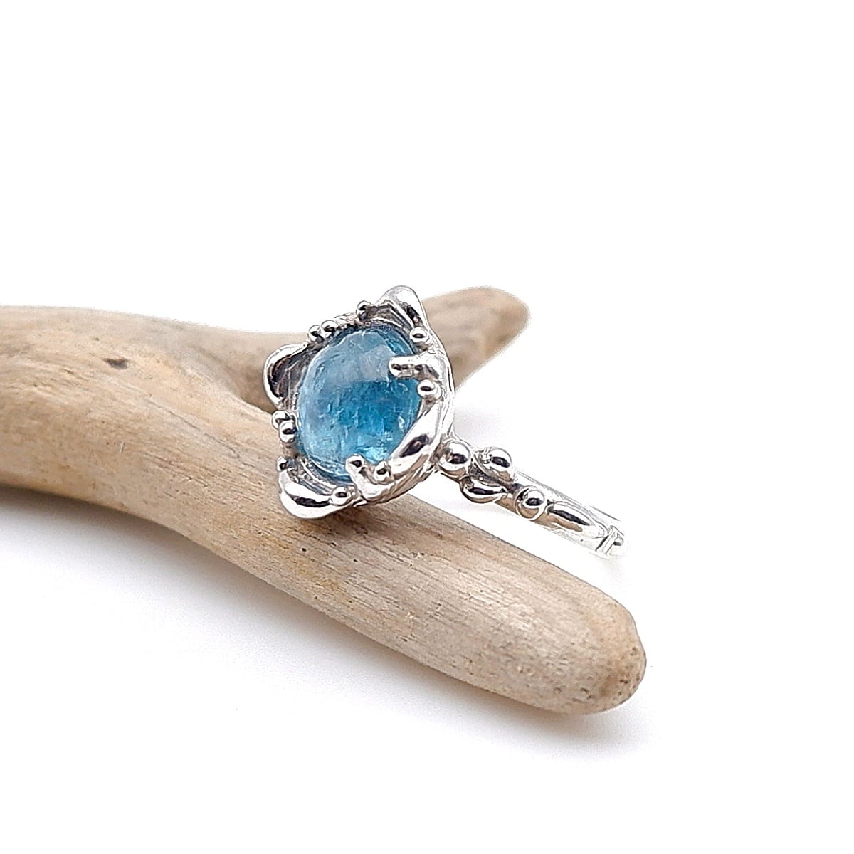 シーグリーンカイヤナイトのデザインリング 11号 ～深き森の泉