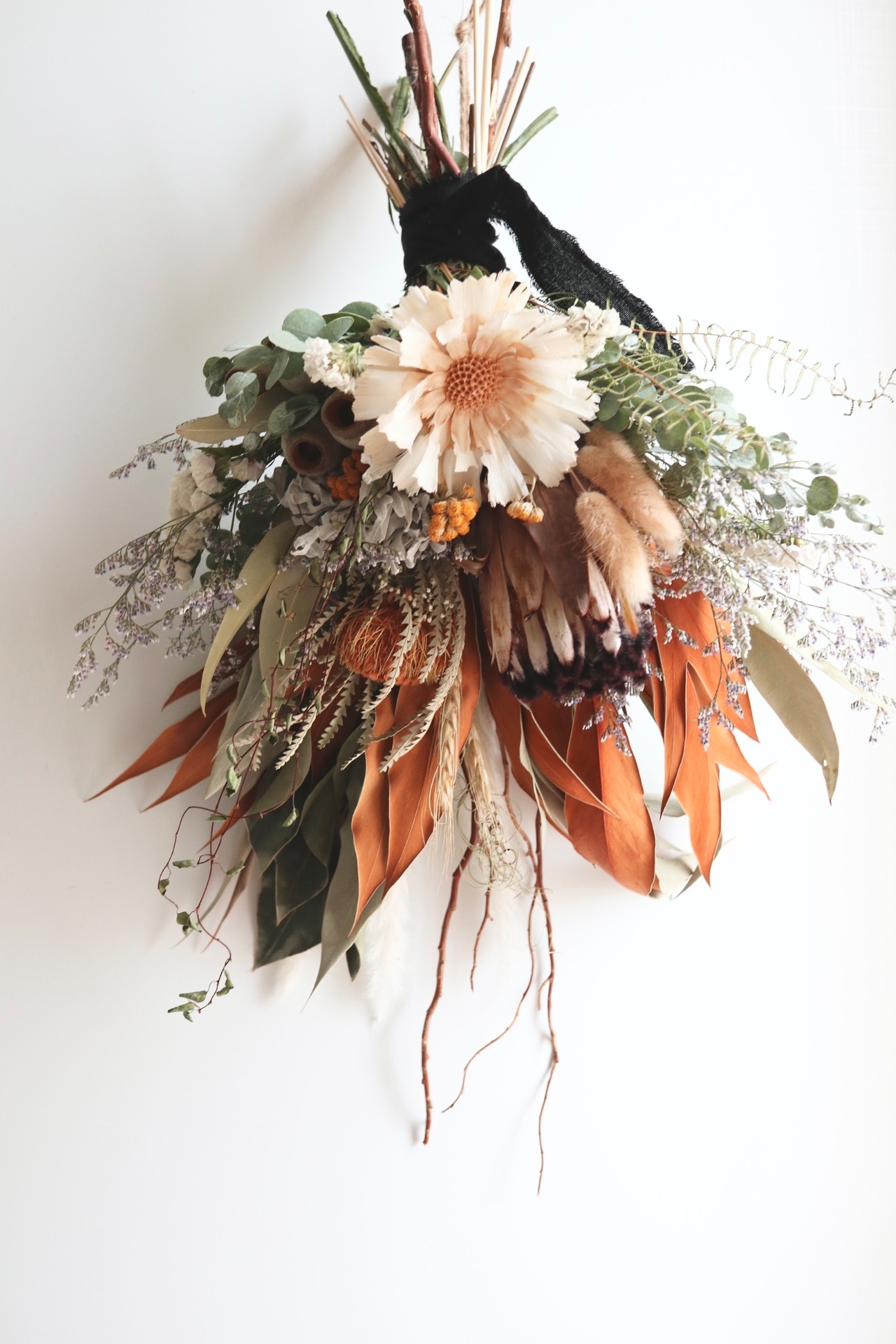 プロテアのswag bouquet