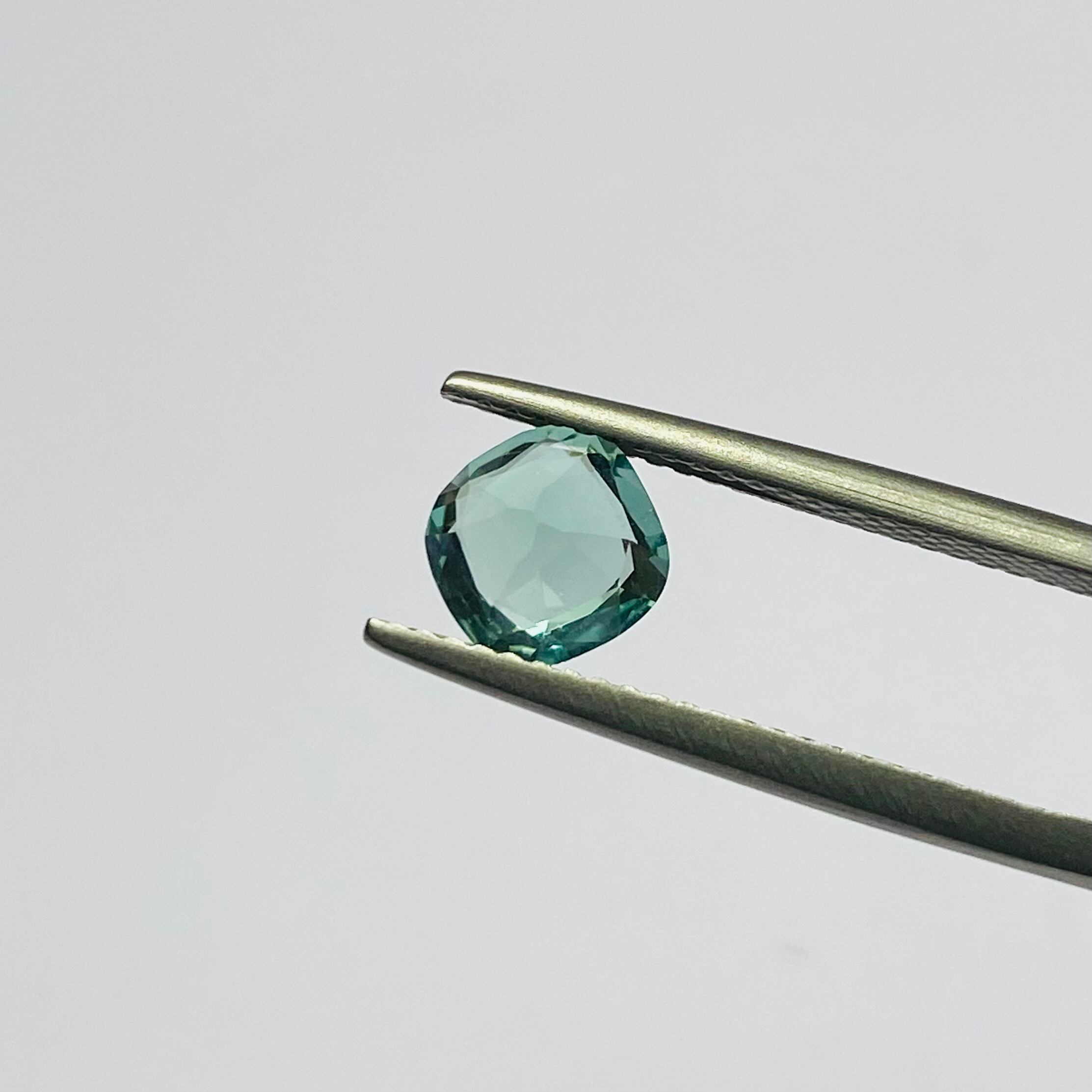 バカンスが恋しい！？ラグーンカラーのトルマリン