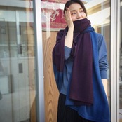 MAISON CARRÉE BI‐COLOR STOLE MIDNIGHT BLUE × VIOLET