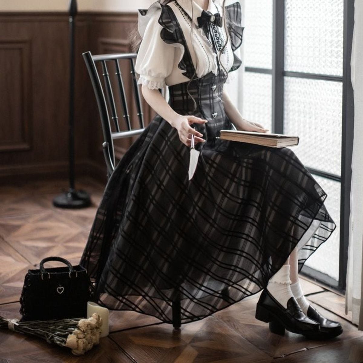 エレガントフリルジャンパースカートセットアップ：ブラウス(半袖