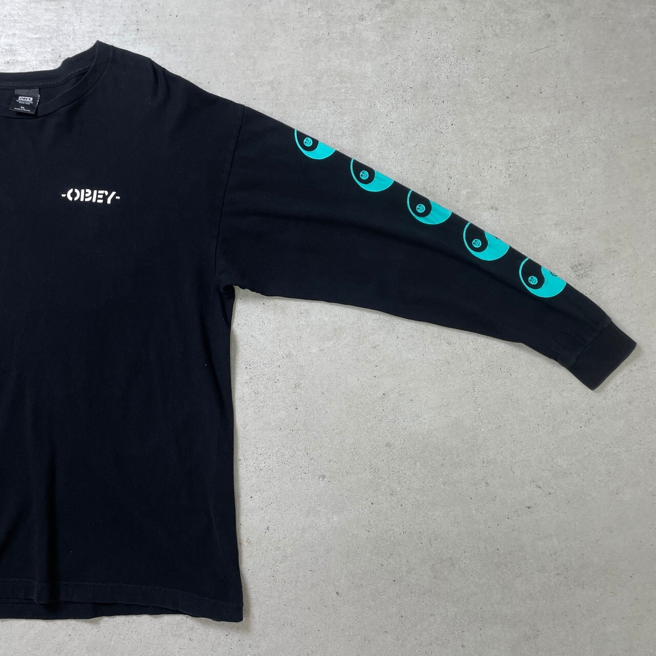 OBEY オベイ ロゴプリント 陰陽 ロングTシャツ ロンT メンズXL 古着 