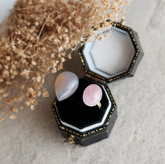 グレーオニキスとクンツァイトのフォークリング　ライラックカラー 金アレ対応