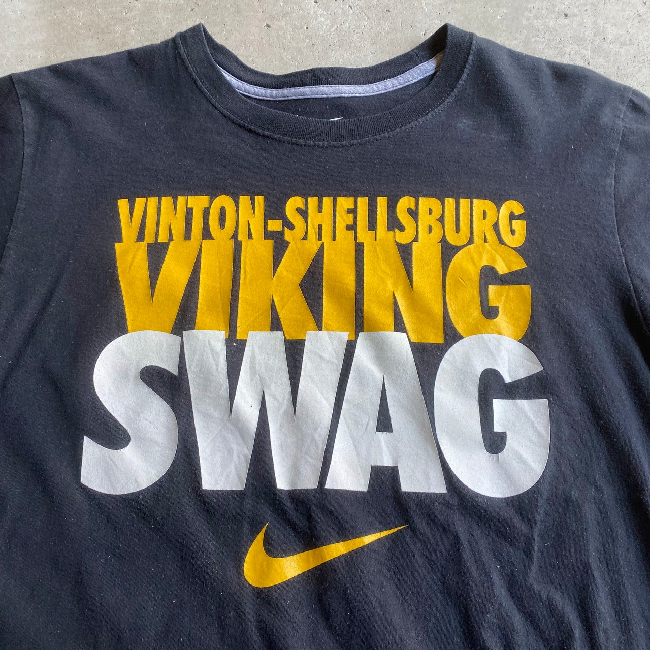 NIKE ナイキ VIKING SWAG ロゴ プリント Tシャツ メンズM 古着 