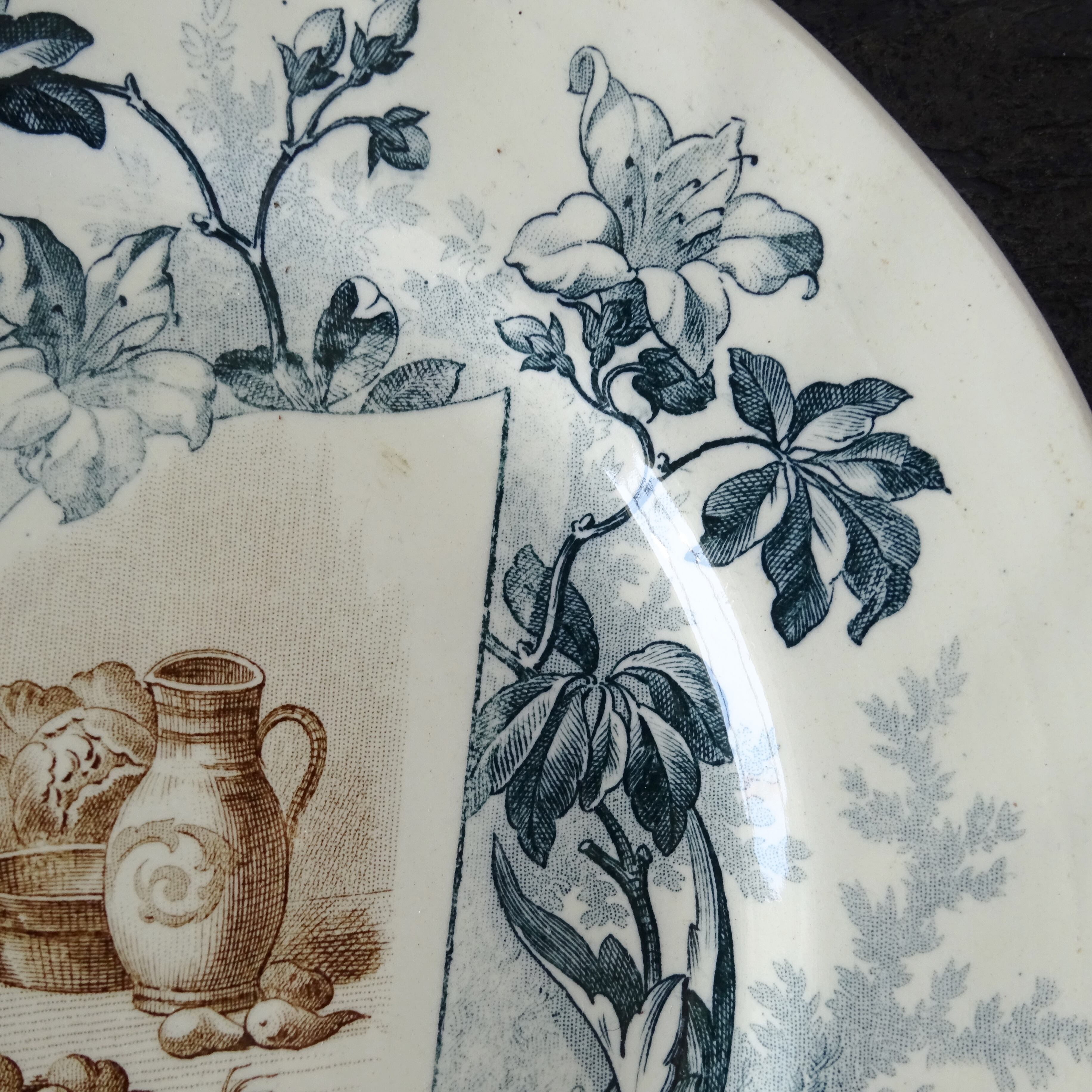 Creil et Montereau  modèle《Cartels》assiette plate (B)