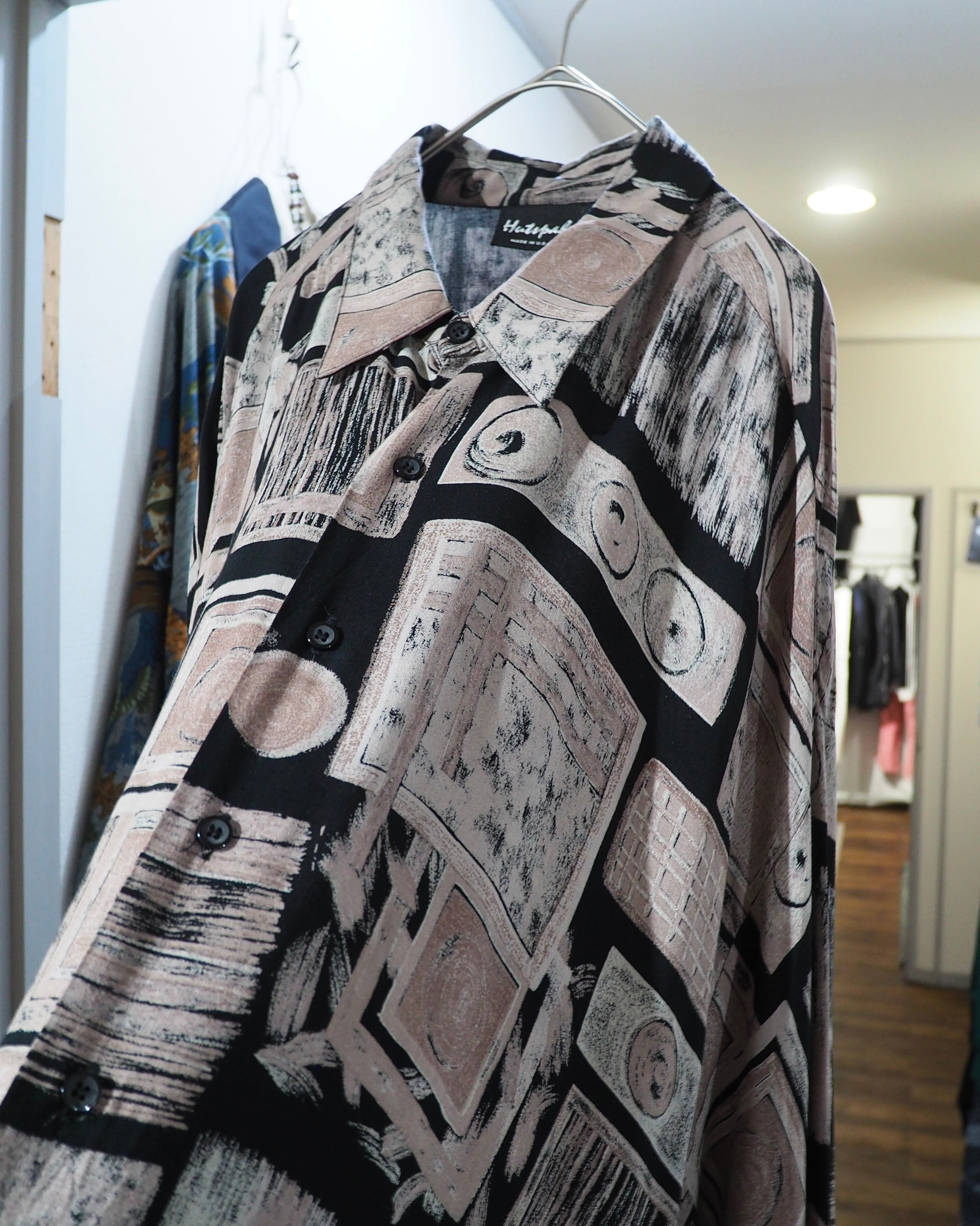 1980 - 90s " Made in USA " Black mode Chaos pattern vintage Drape loose Rayon shirt