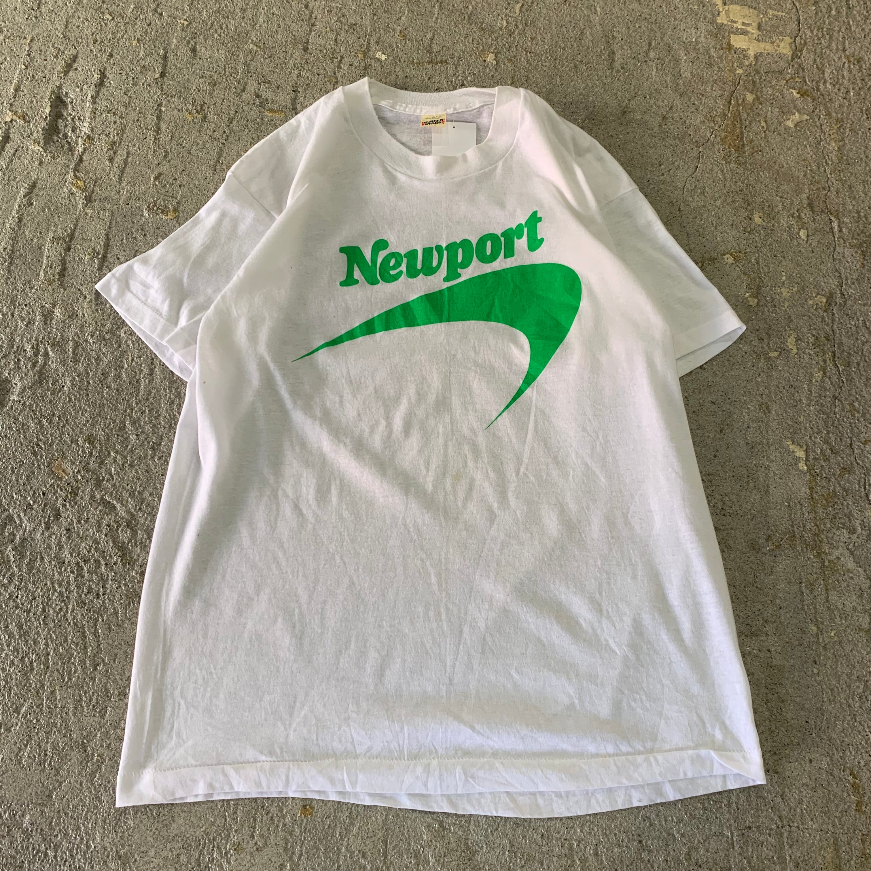 90s Newport T-shirt | What’z up powered by BASE