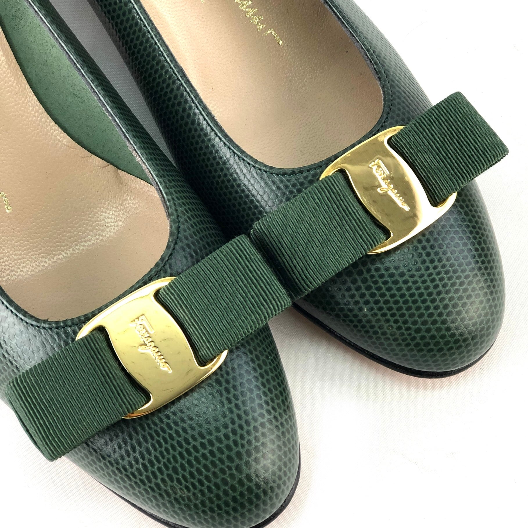 フェラガモ　Ferragamoヴァラパンプスモスグリーン　22.5 モスグリーン