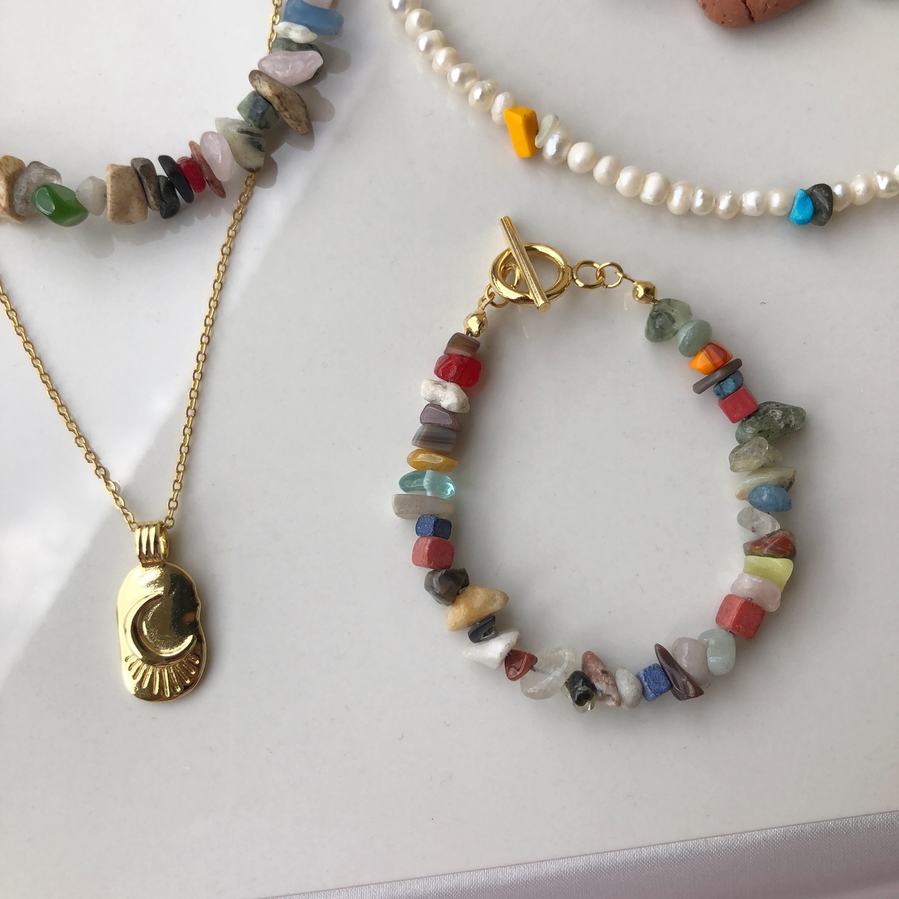 カラフル　天然石ブレスレット［GKB009］