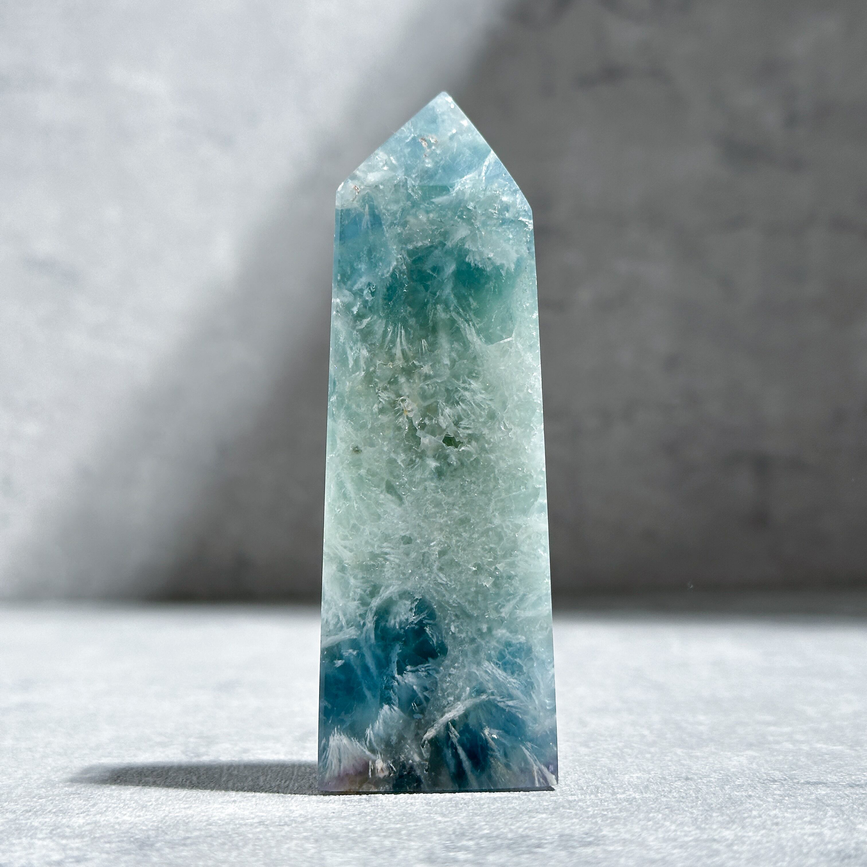 エンジェルフェザーフローライトタワー型23◇ Angel Feather Fluorite ◇天然石・鉱物・パワーストーン