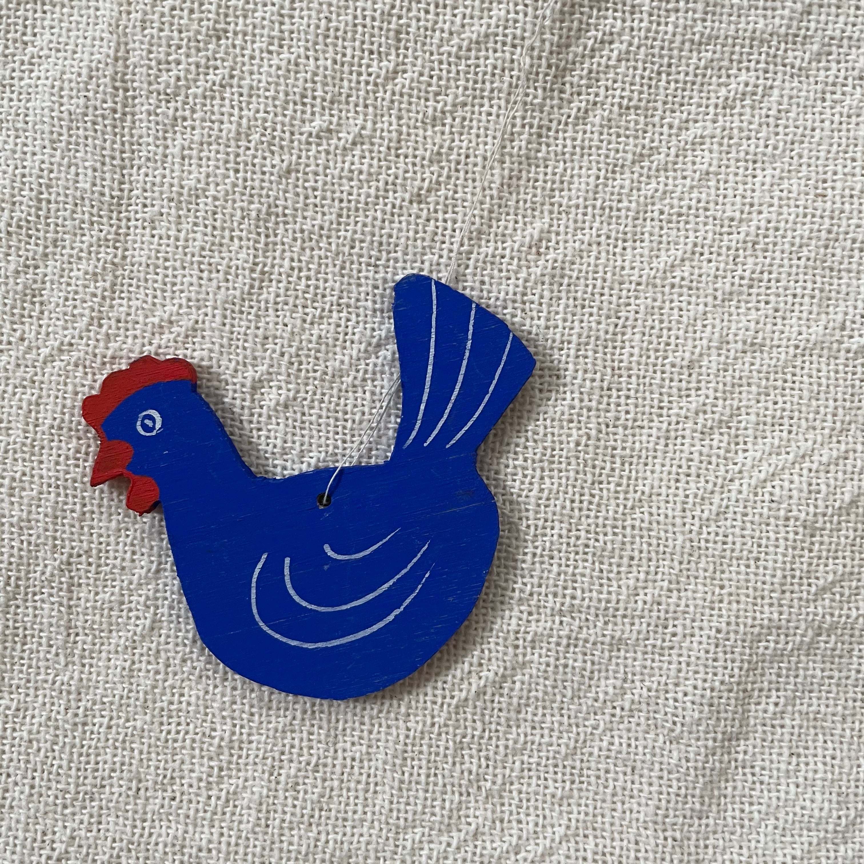 木のオーナメント 青ニワトリ