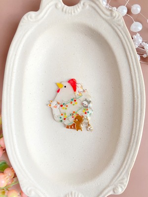 ブローチ『コッコの木-みんなで飾り付け』