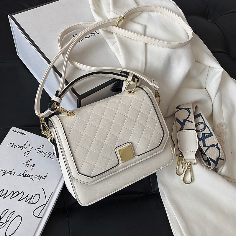 テクスチャ小さなバッグ女性バッグ2020新しい波夏のファッションブロードバンドポータブルクロスボディバッグネット赤小さな正方形バッグ Tiancai_Wing_Bag0533181