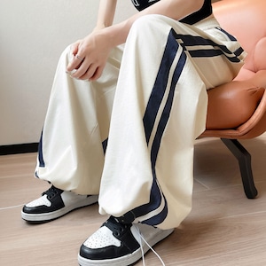 サイドライン ワイドパンツ レディース 韓国 春夏 Y2K ストリート ドローコード イージーパンツ トラックパンツ ストレート ハイウエスト 脚長 着痩せ 体型カバー ゆったり ルームウェア ダンス 部屋着 カジュアル [LS-CGP031]