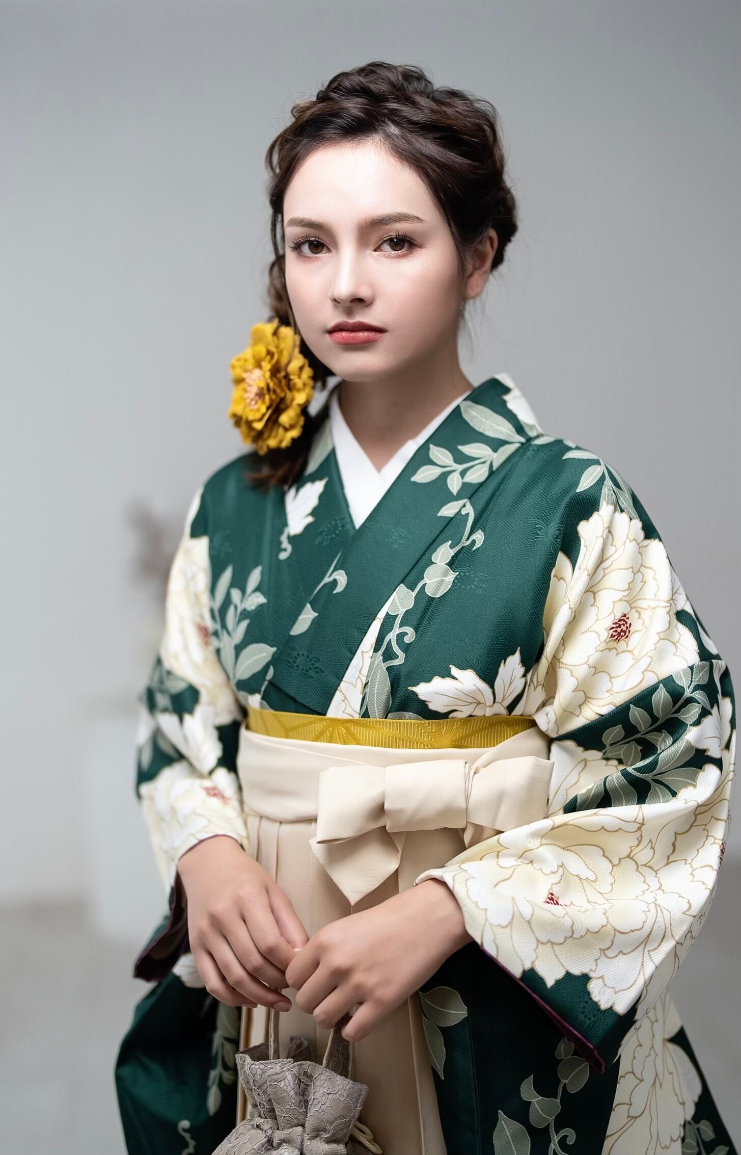 Kimono Sienne 卒業式袴3点セット 深緑にアイボリーの牡丹 二尺袖着物 袴 卒業式 | Kimono Sienne