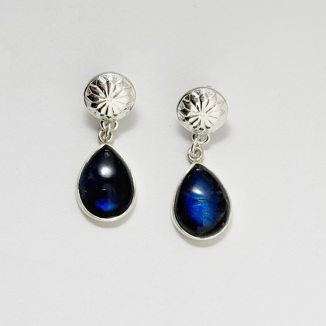 Lagoon Original ラブラドライトの コンチョ ピアス