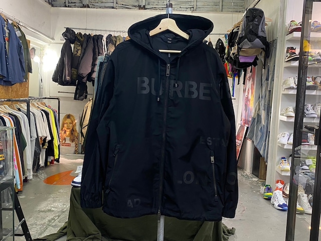 BURBERRY HOUSEFERRY SHAPE MEMORY HOODED JACKET BLACK XL 802938	82214