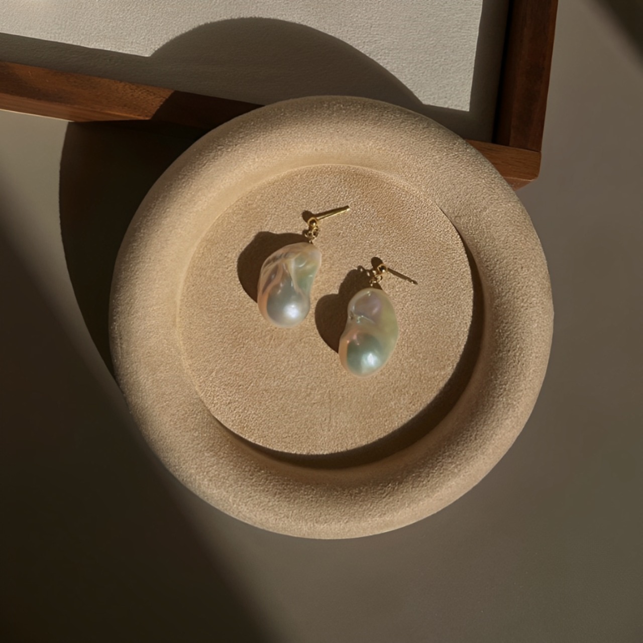 Pearl earrings 14k gold filled【H00007】