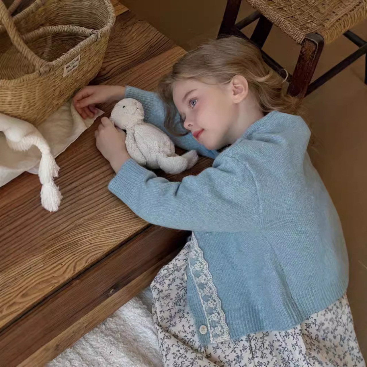 秋レトロレースデザインカーディガン